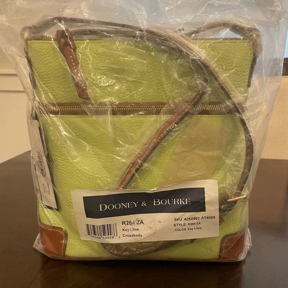 NEW Dooney & Bourke Lime and Tan Shoulder Bag